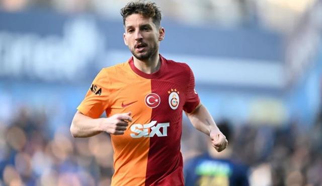 Mertens'ten emeklilik ve Fenerbahçe açıklaması! ''Onların bu durumda olması çok hoşuma gidiyor'' 640xauto