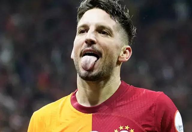 Mertens'ten emeklilik ve Fenerbahçe açıklaması! ''Onların bu durumda olması çok hoşuma gidiyor''