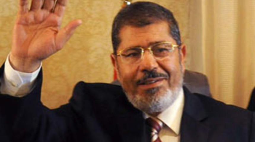 Mısır'ın ilk "seçilmiş" cumhurbaşkanı Mursi