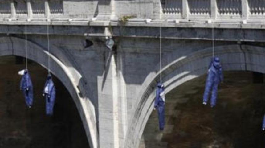 İtalya'da kara g&uuml;n