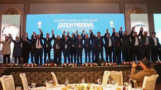 AK Parti'ye katılım töreni görüntüleri gündem oldu! Yeniden Refah Partisi'nden açıklama: Ankara İl Yönetimimiz istifa etmemiştir