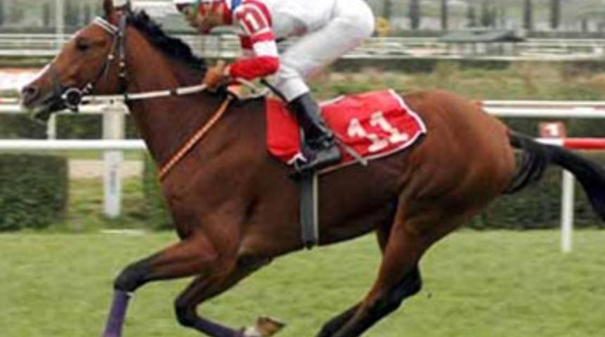 Efsane at '&ccedil;iftleşirken' can verdi!