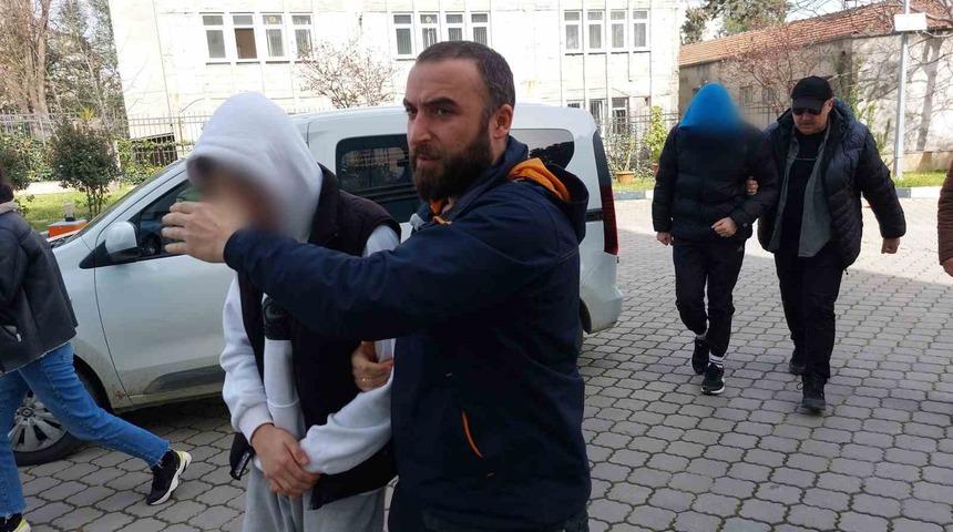 Samsun’da uyuşturucu hapla yakalanan 4 çocuk adliyeye sevk edildi