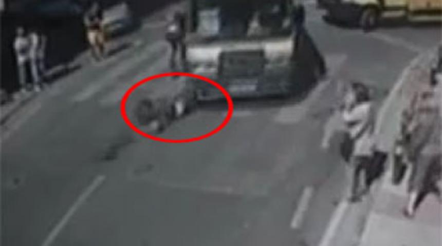 İstanbul'da minib&uuml;s dehşeti