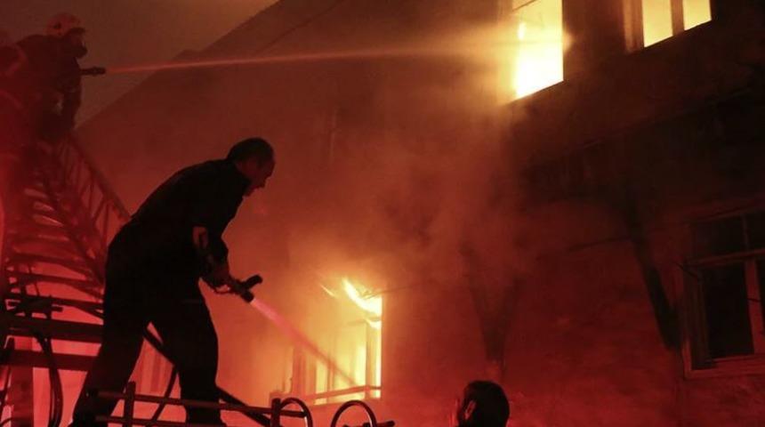 Yangın çıkan iş yerinde elleri bağlanmış erkek cesedi bulundu! Kan donduran detay