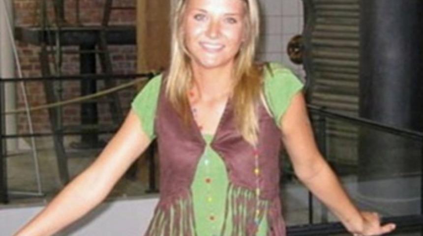 Ayağından sonra el parmakları...