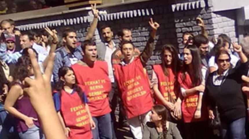 Le Monde'dan Erdoğan'a: Sevimli'nin suçu ne?