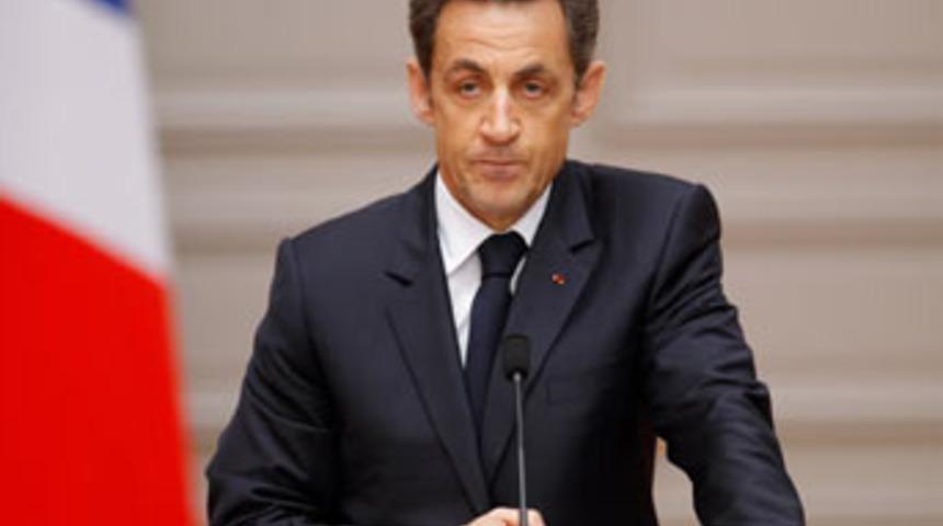 Sarkozy&rsquo;nin işi &lsquo;s&uuml;rpriz&rsquo;e kaldı
