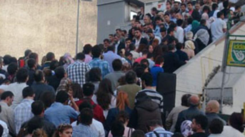 Bu geçitten geçmek 20 dakika!