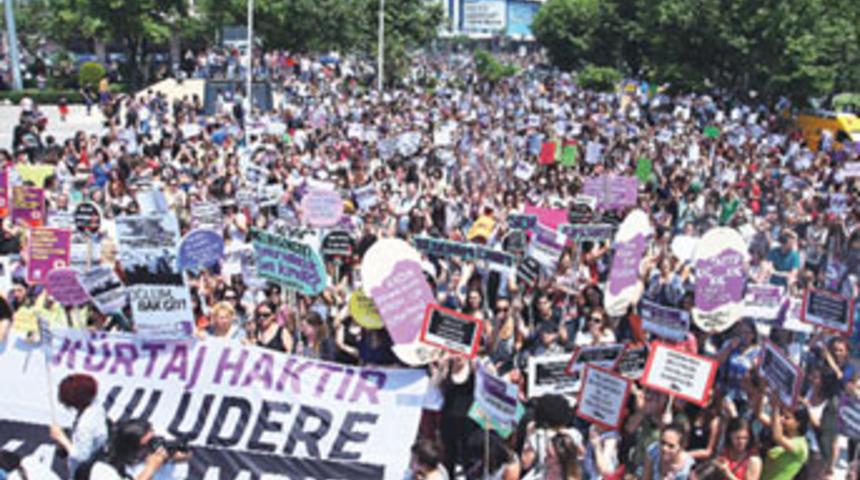 ‘Hür doğdum hür yaşarım sana ne!’