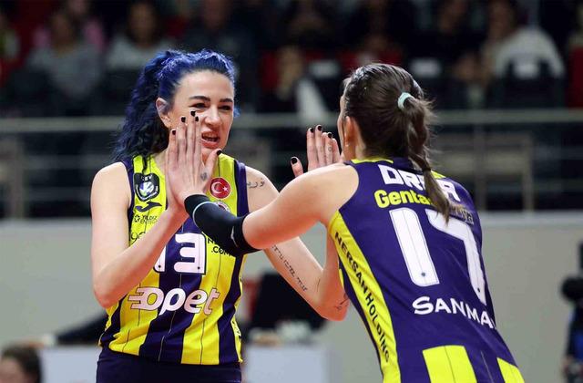 Fenerbahçe Opet, normal sezonu lider tamamladı!