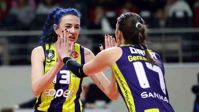 Fenerbahçe Opet, normal sezonu lider tamamladı!