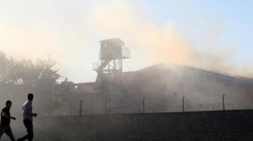 Adana cezaevinde yangın