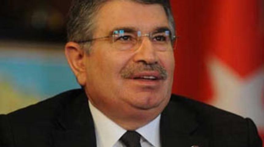 Alkışı tezahürat sandı