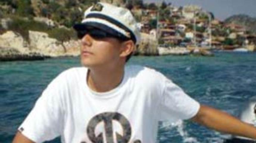 ODT&Uuml;'l&uuml; &ouml;ğrenci 'balıklama' kurbanı!