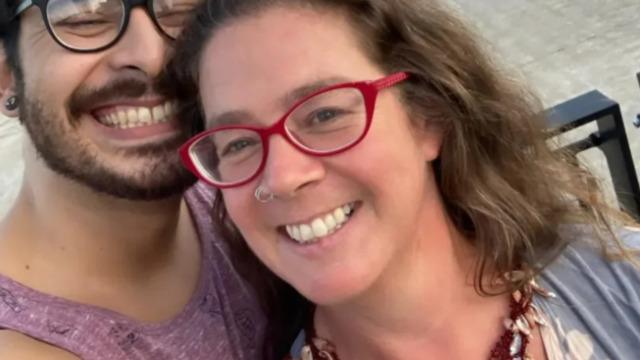 Kocası öldükten sonra 20 yaş küçük sevgilisiyle evlendi! Rahmetli kocam tarafından bana gönderilen bir melek