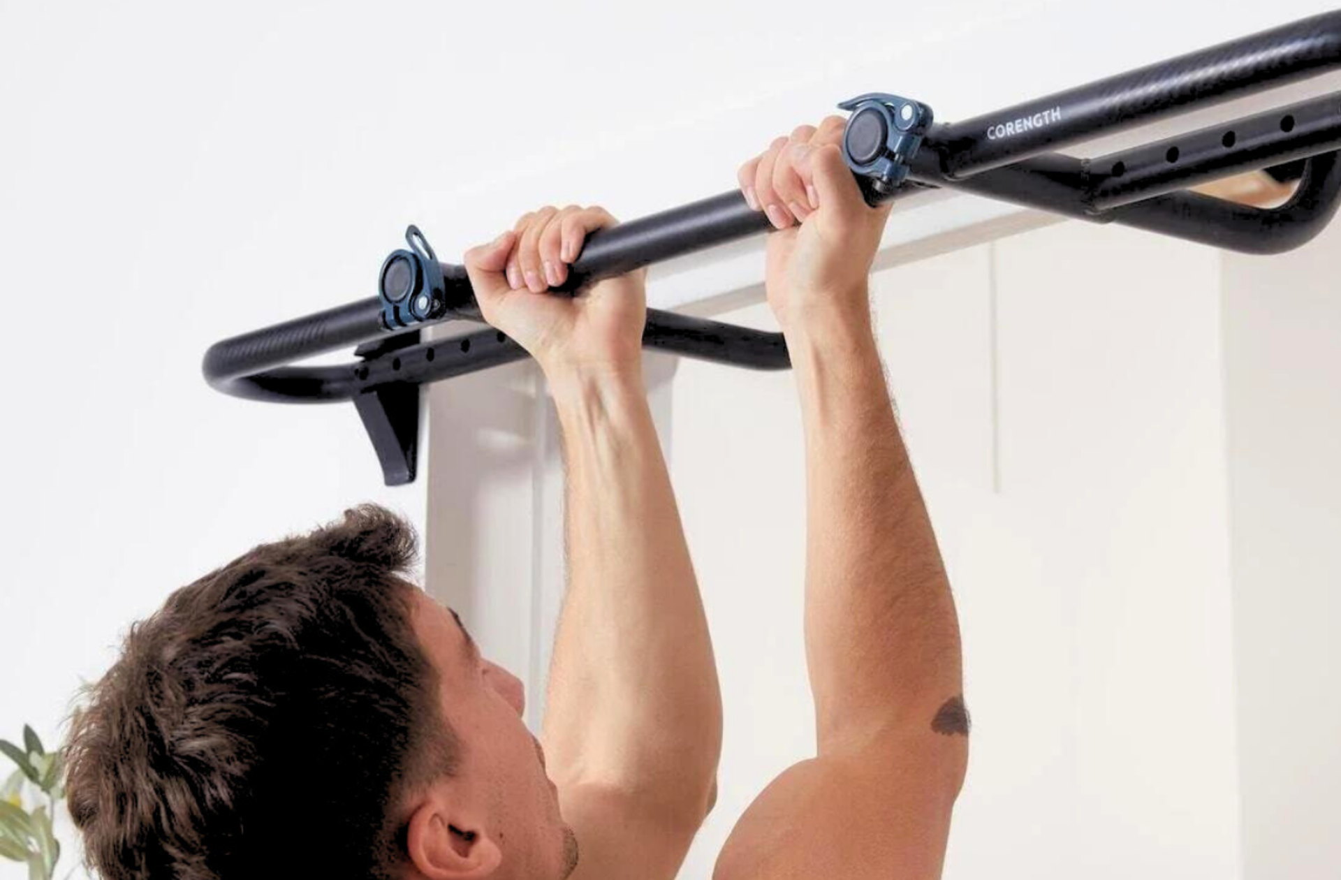 Evde vücut geliştirmek isteyenlerin olmazsa olmazı en iyi kapı barfiksleri