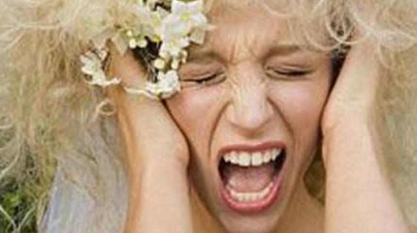 Çapkın damat kendi düğününde aldattı