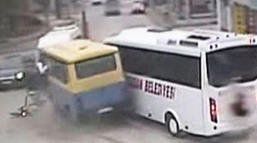 Şoför kapıdan uçtu!