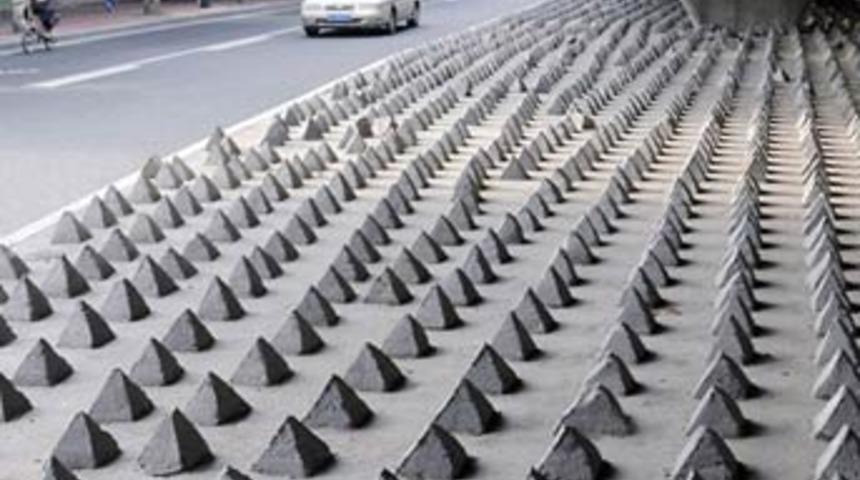 Evsizlere 'dikenli' çözüm!