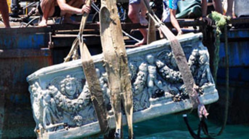 Şezlong sandılar tarihi lahit &ccedil;ıktı!