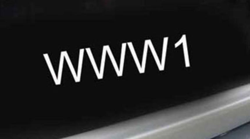 ‘WWW1’ plakası 305 bin TL'ye satıldı!