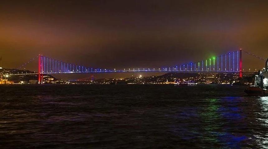 SON DAKİKA | İstanbul Boğazı'nda gemi trafiği askıya alındı! Valilik'ten açıklama