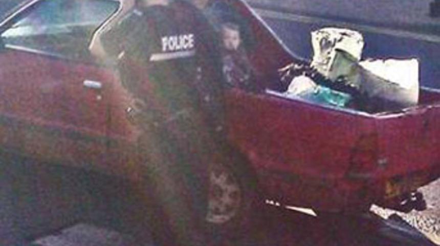 &Ccedil;ocuğunu kamyonete bağladı, yola &ccedil;ıktı