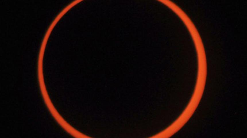 Ateş halkası büyüledi!