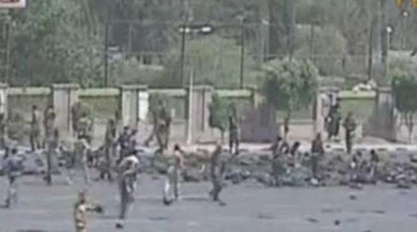 Yemen'de intihar saldırısı: 100 &ouml;l&uuml;!