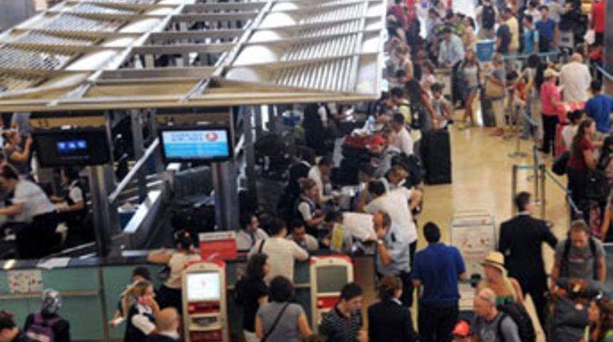 Telefona gelen mesajla işten &ccedil;ıkarıldılar