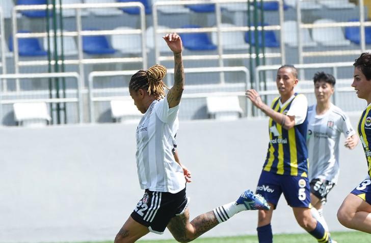 Kadın futbolda 6 gollü derbinin kazananı Beşiktaş 18648218-728xauto