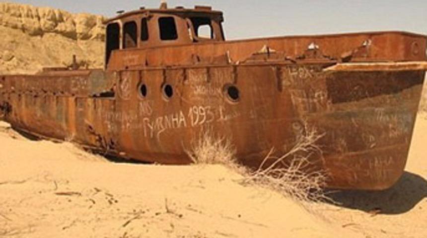 Aral Denizi 40 yılda çöle döndü!