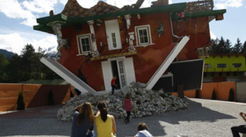 Bu evde bir terslik var!