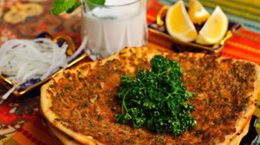 Un ile alçıyı karıştırınca zehirlendiler