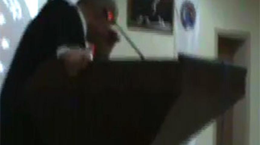 Burhan Kuzu'ya yumurtalı saldırı