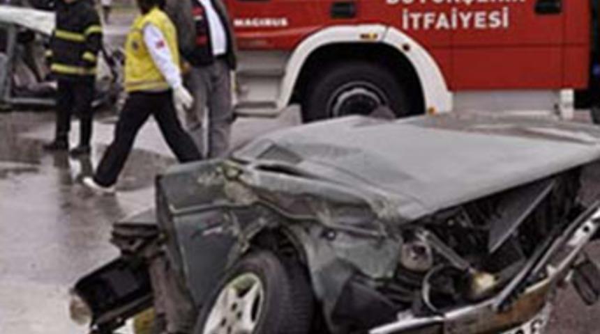 Bu otomobilden sağ &ccedil;ıktılar