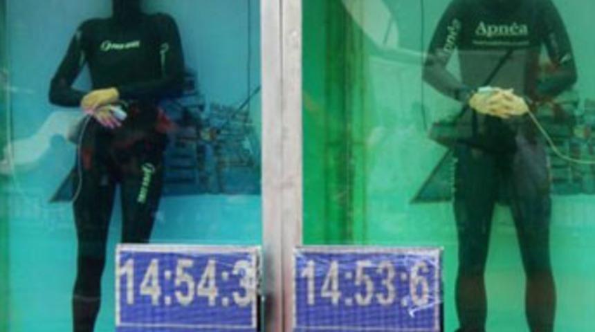 Nefesini 22 dakika tuttu