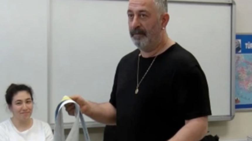 Sandık başında kendini tutamamıştı! Cem Yılmaz'ın 'seçim' yorumu gündem oldu