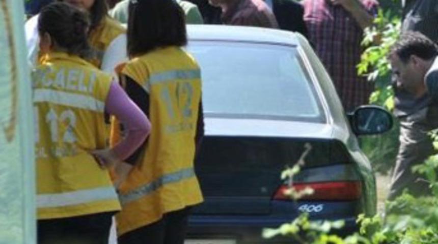 Albay aracında &ouml;l&uuml; bulundu!