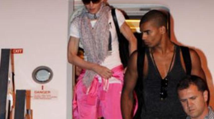 Madonna'ya kırmızı halı