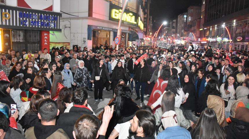 Bayburt ve Gümüşhane'de seçim sonuçları kutlandı