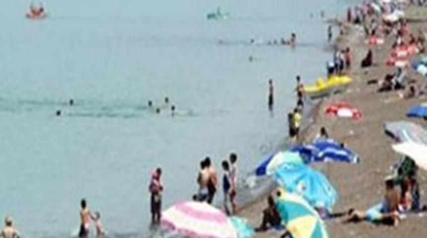 Sahilde güneşlenirken ezilerek öldü