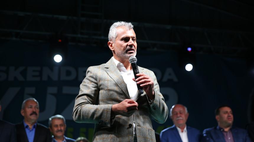 Hatay Büyükşehir Belediye Başkanlığını kazanan Mehmet Öntürk, İskenderun'da konuştu:
