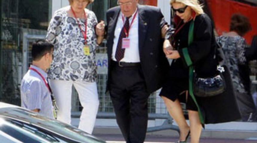 Eruygur avukatını kızı sandı