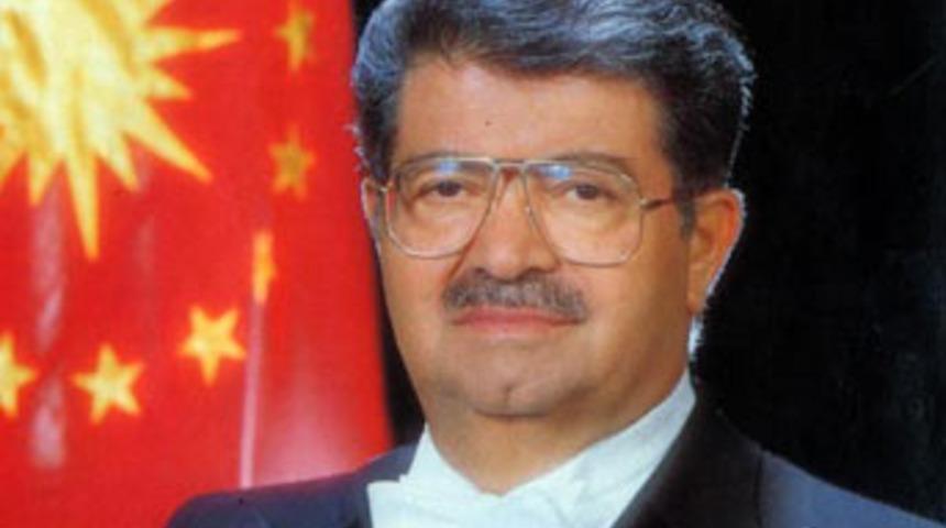 'Keşke Özal'dan saç örneği alsaydım'