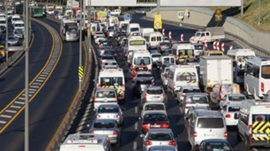 Bakandan 'Tatile &ccedil;ıkın'a yanıt