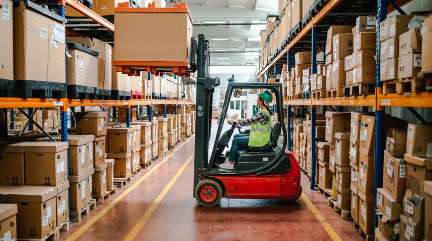 Forklift operatörü nedir, ne iş yapar? Forklift operatörü nasıl olunur? Forklift operatörü maaşları