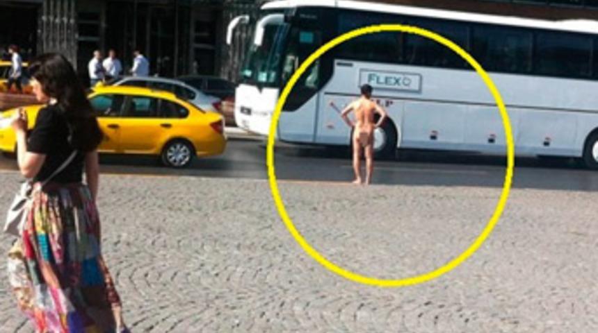 Taksim'de &ccedil;ıplak şoku!