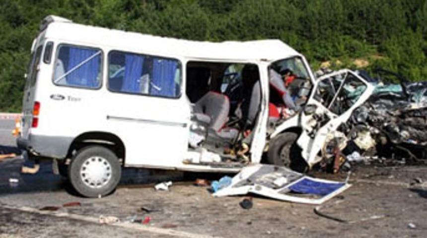 İki ayrı kaza: 10 ölü